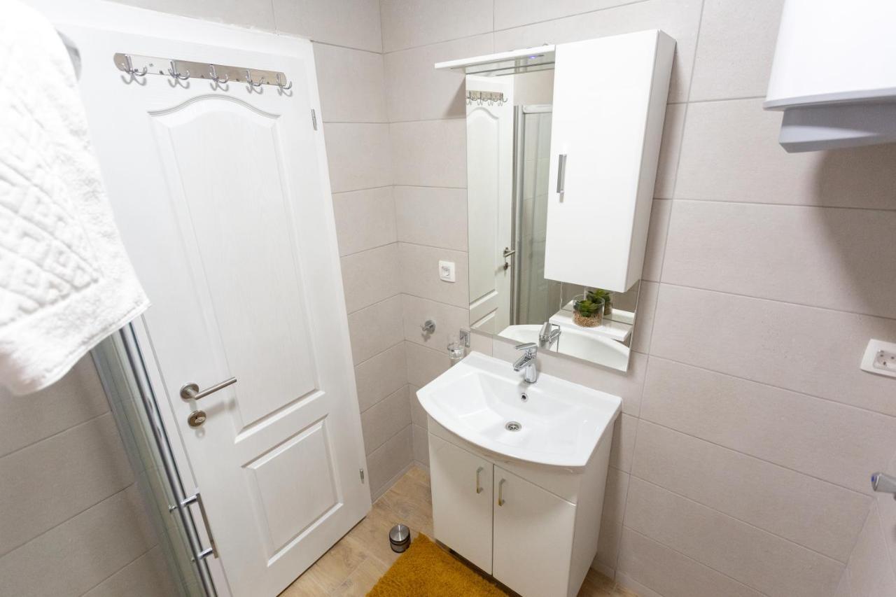 Casa-Naro Apartment Mostar Bagian luar foto